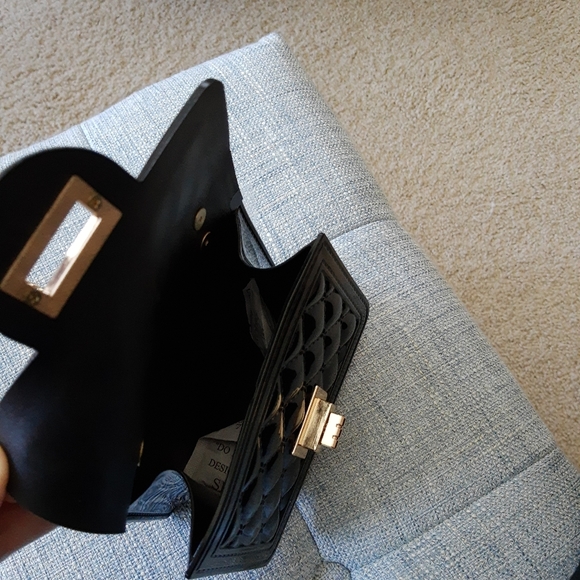 Mommy and me matching crossbody handbags 👜👜 - Picture 6 of 7